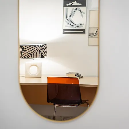 Clodia 5 By In *