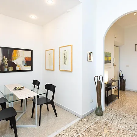 Clodia 5 By In Apartment